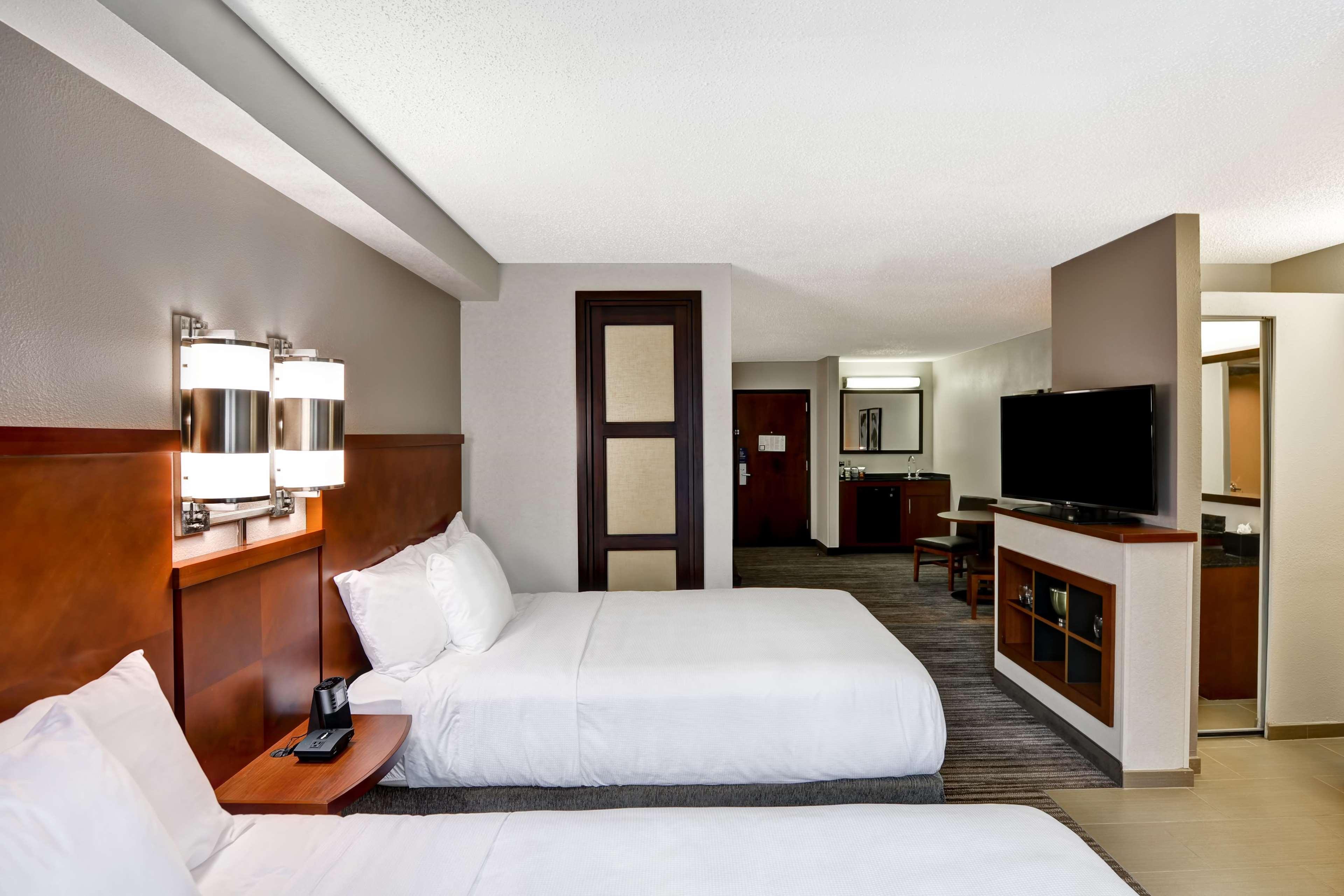 Hyatt Place Birmingham/Hoover Bagian luar foto