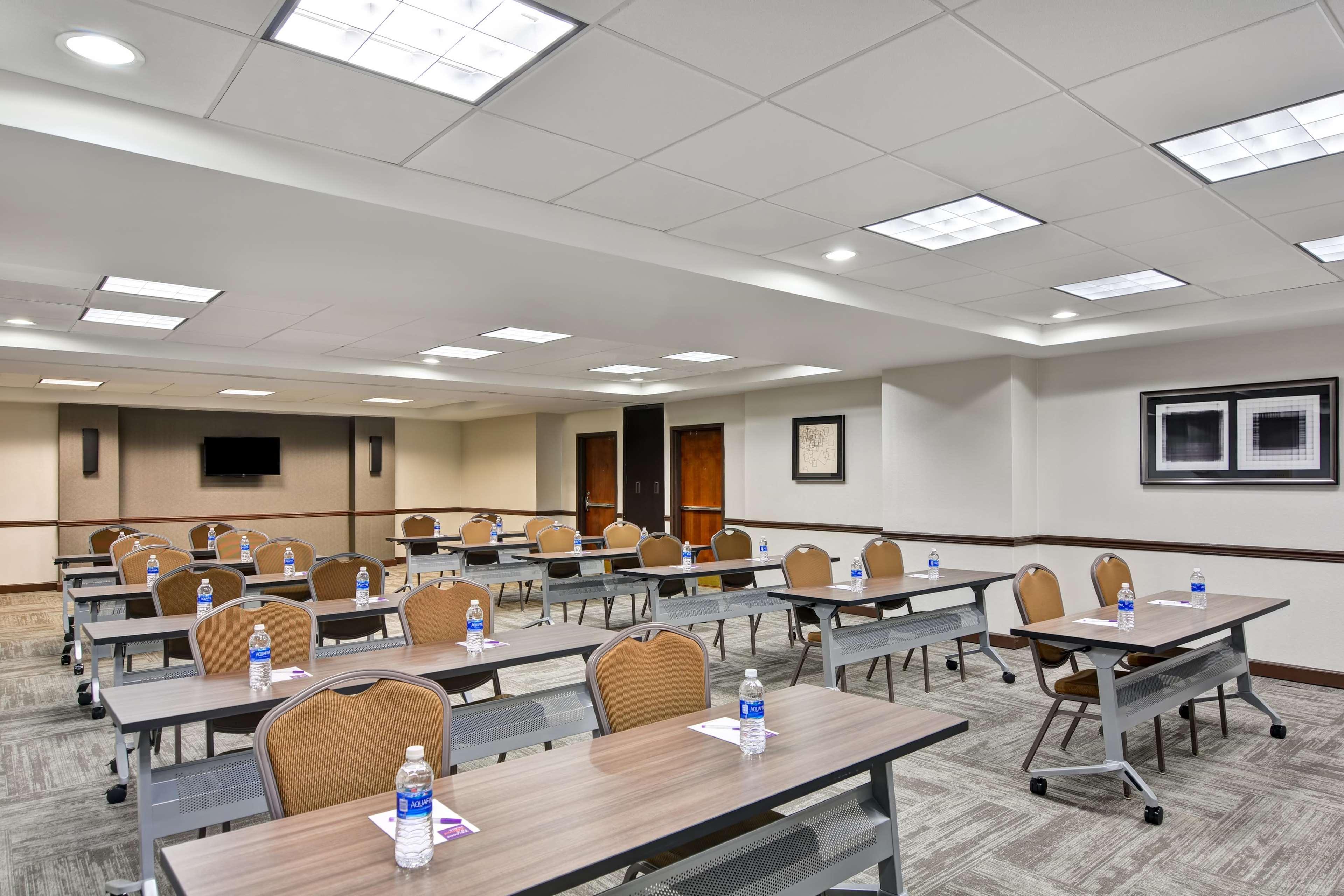 Hyatt Place Birmingham/Hoover Bagian luar foto