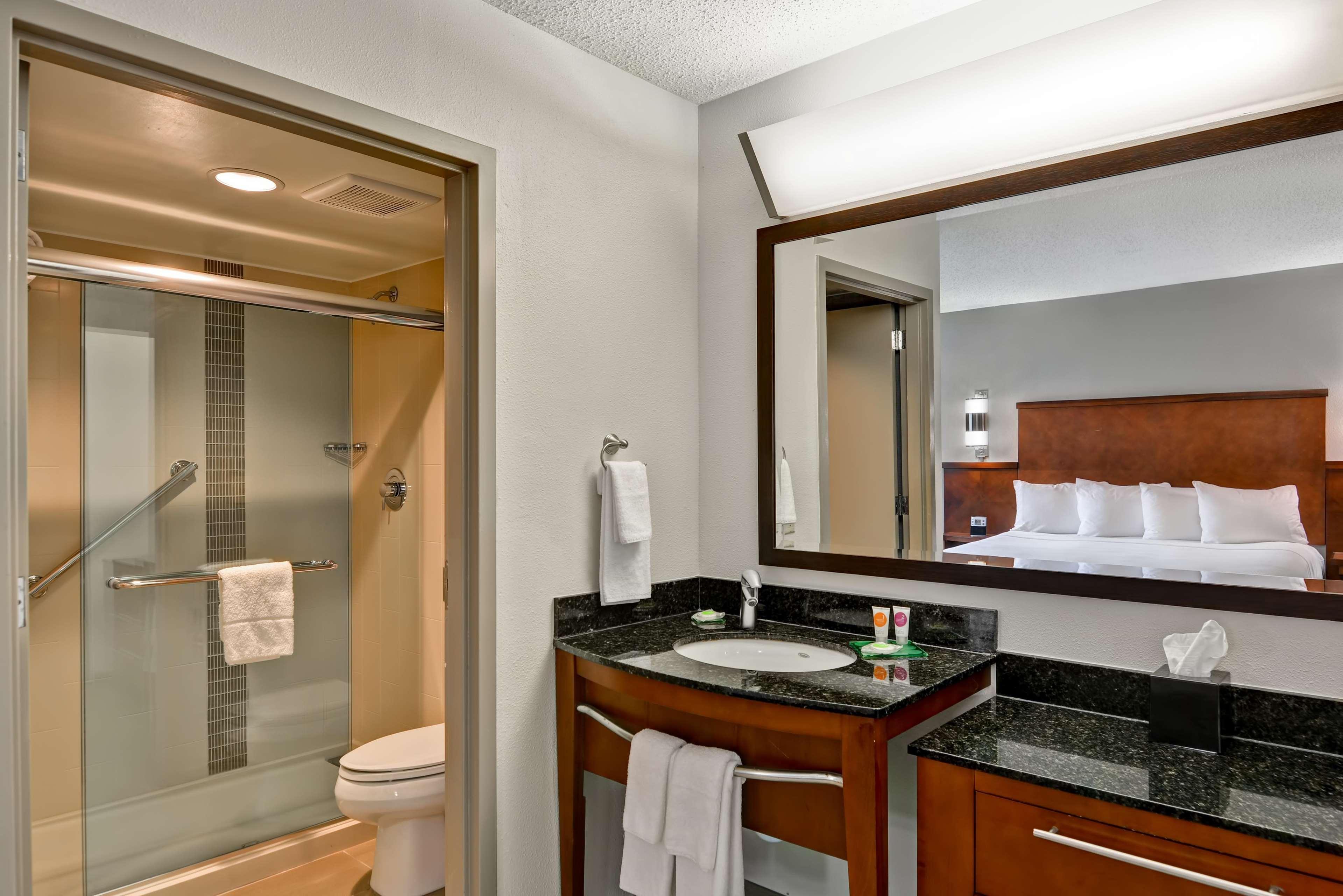 Hyatt Place Birmingham/Hoover Bagian luar foto