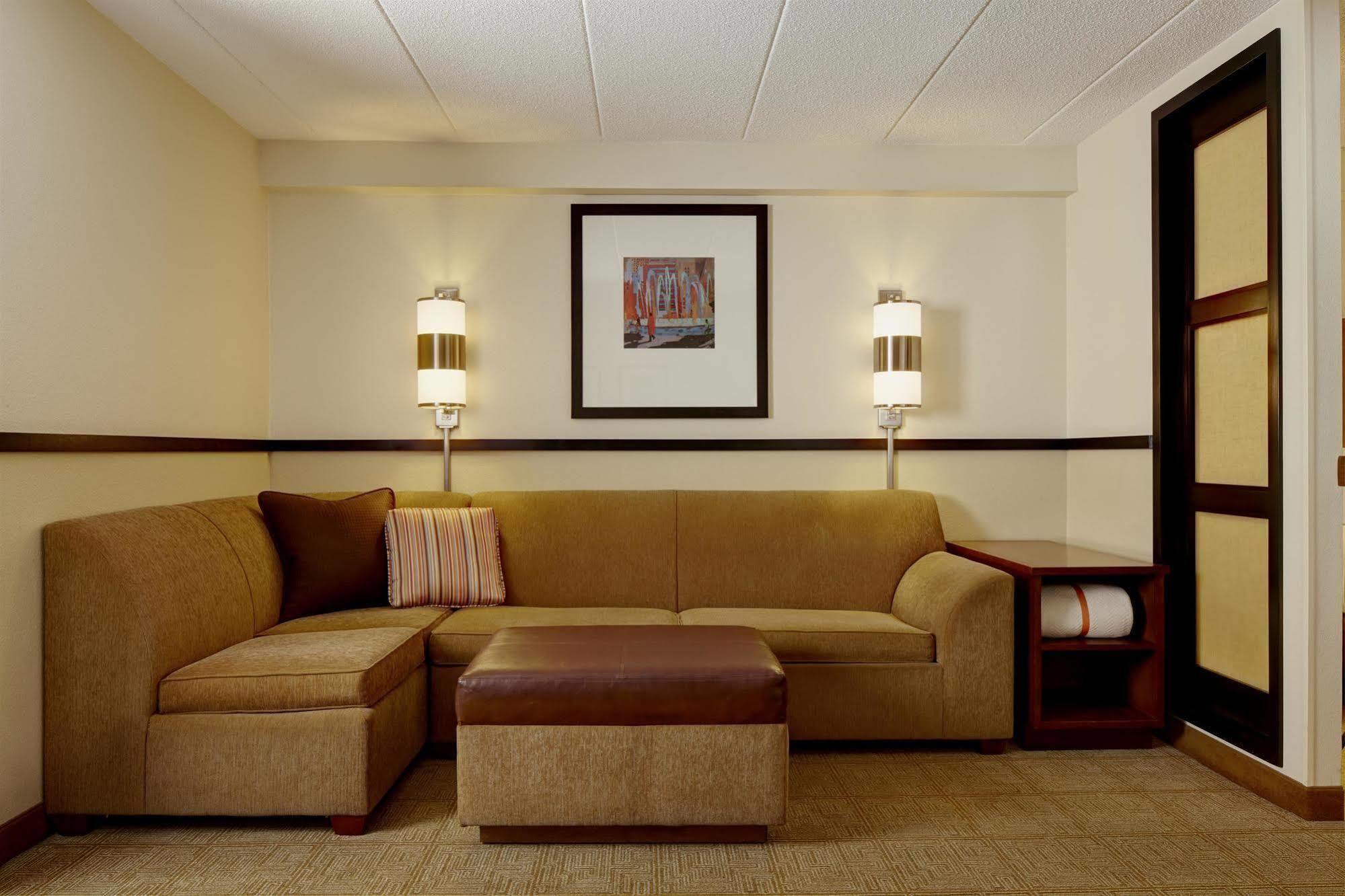 Hyatt Place Birmingham/Hoover Bagian luar foto